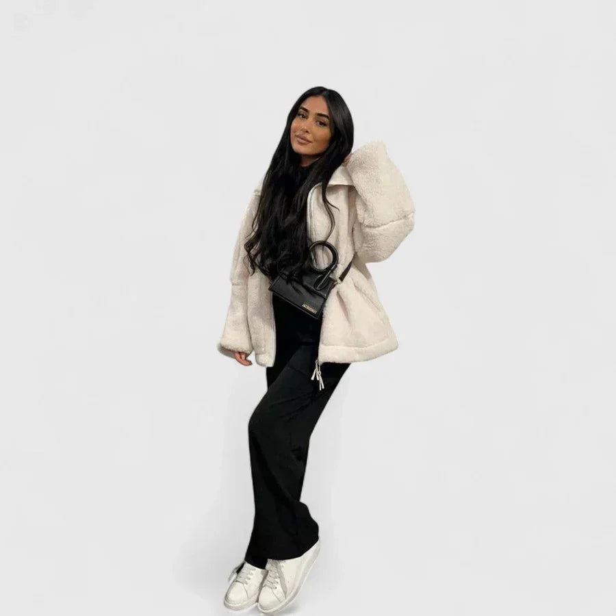 Mila - Mīksta un ērta silta jaka ar elegantu siluetu