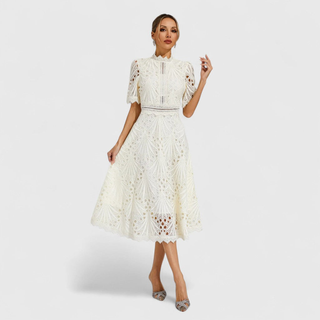 Stana - eleganta mežģīņu kleita sievietēm