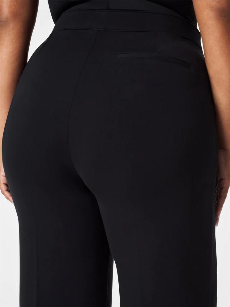 Elegantās un formējošās bikses FitCurve™