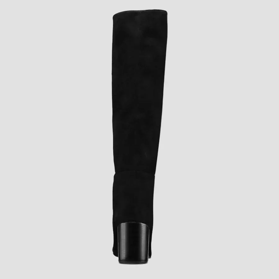 Anđela - Melni zābaki virs ceļgala ar platu papēdi