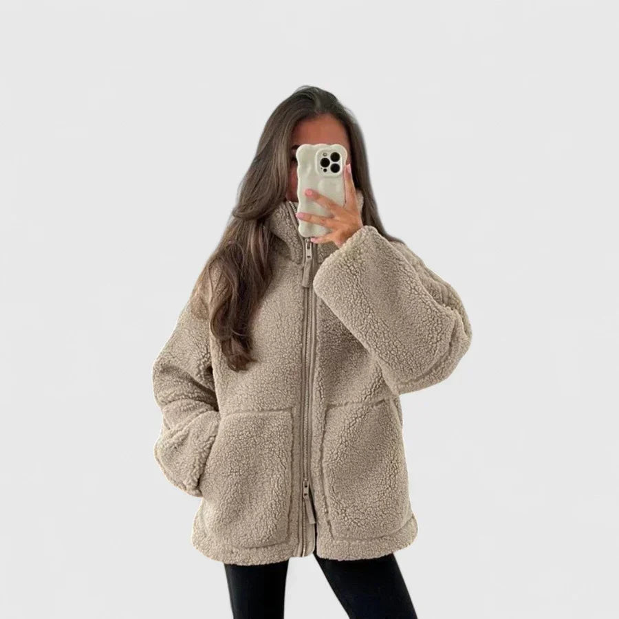 Mila - Mīksta un ērta silta jaka ar elegantu siluetu