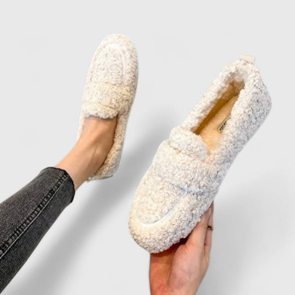 Ana - Siltas čības ar elegantu un mūžīgu dizainu