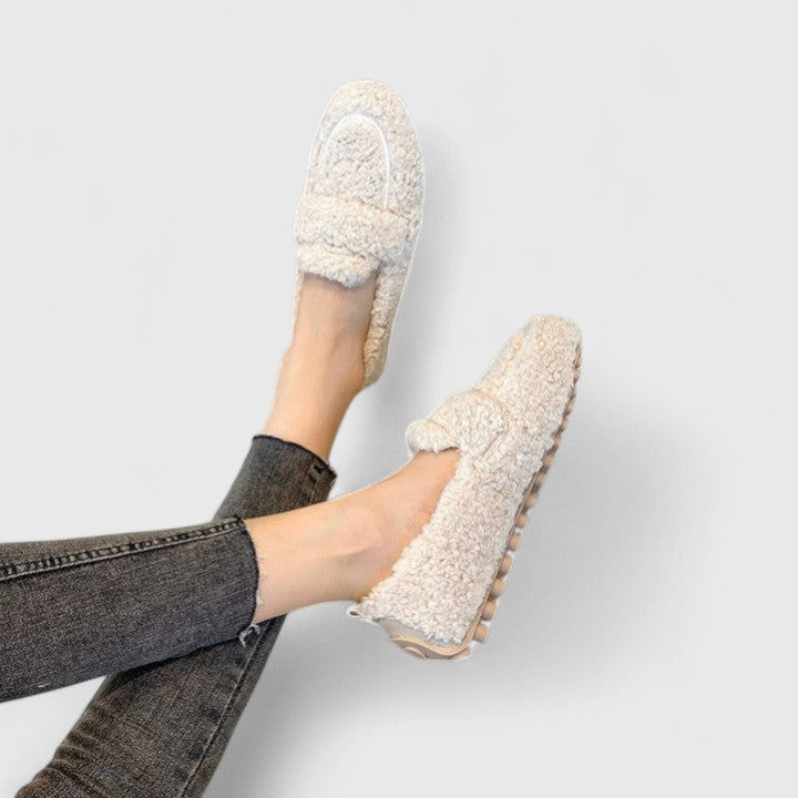 Ana - Siltas čības ar elegantu un mūžīgu dizainu