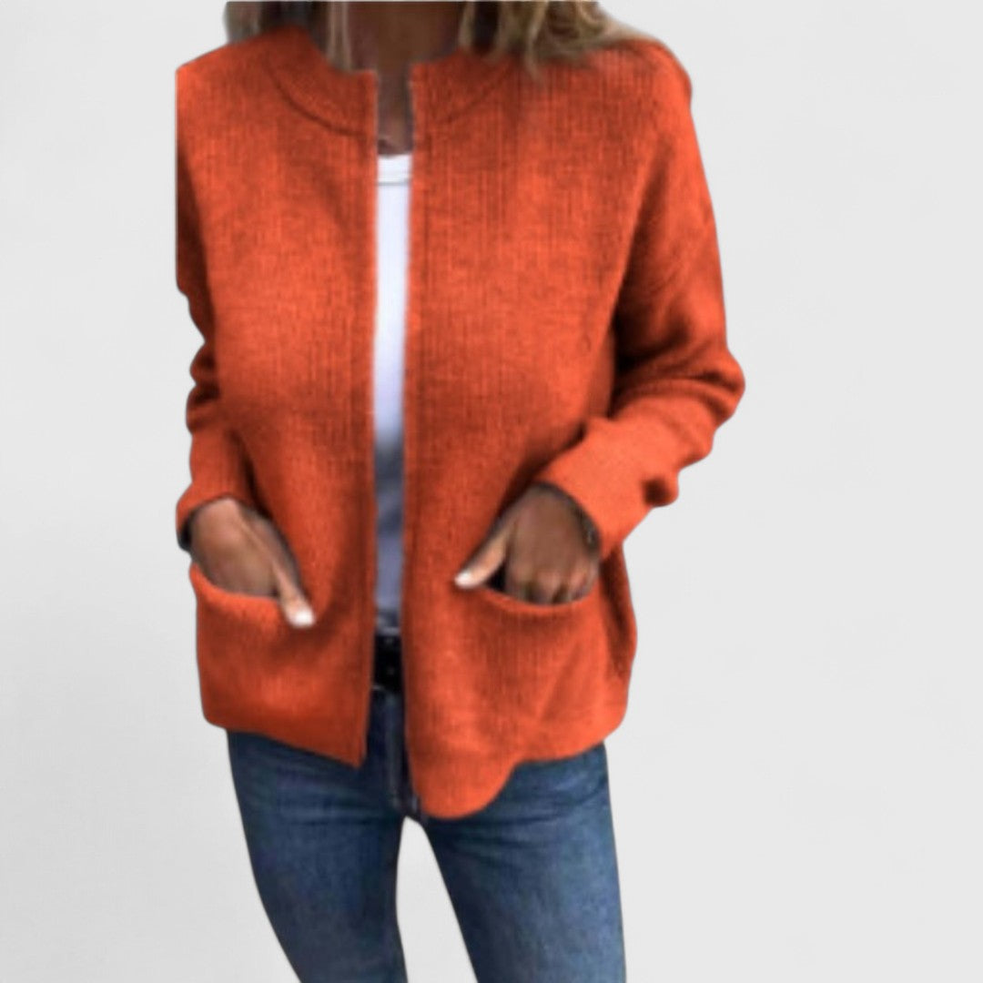 Slavica – veste ar elegantu dizainu un komfortu rudenim un ne tikai